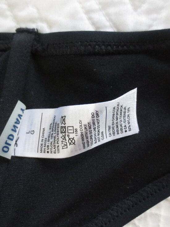 Old Navy 4-Way Convertible Strap Black Bikini Top - NWOT - Picture 12 of 14